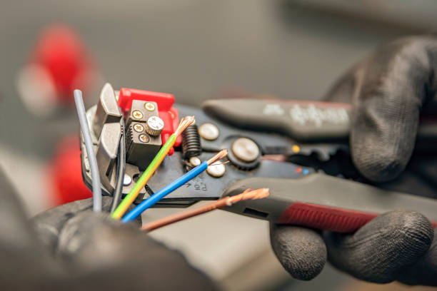 Best Local Electrician Companies  in Oak Grove, VA
